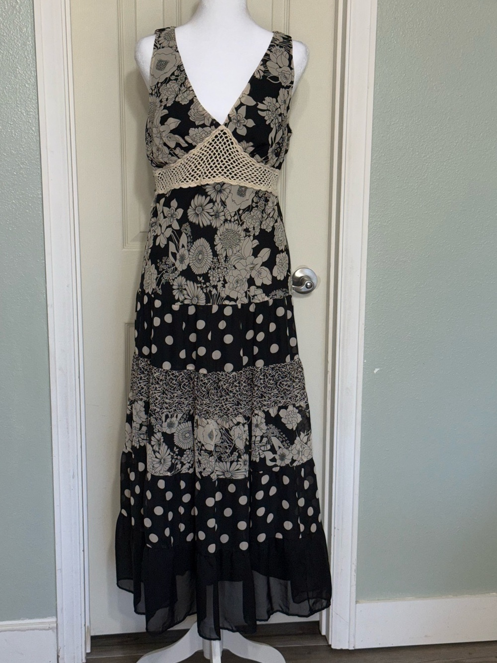 Jonathan Martin Women’s Size 12 Y2K Boho Tiered Patchwork Dress